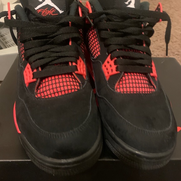Air Jordan 4 “Red Thunder” - Picture 2 of 9